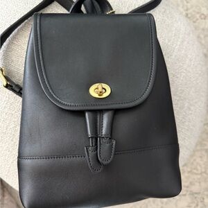 Coach Vintage Turnlock Daypack #9960 Black